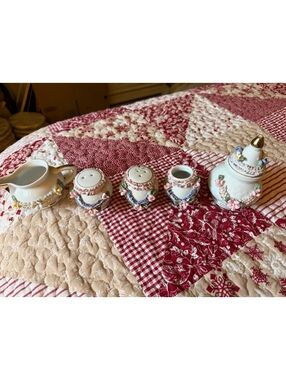 Vintage Lefton Miniature Porcelain Tea Set Salt & Pepper Shakers Creamer Sugar